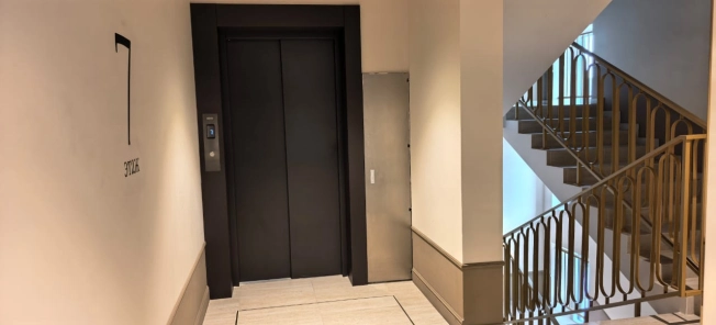 Купить многокомнатную квартиру в Микрорайоне Золотая Нива в Новосибирске. Вариант № 25805, 15, площадь -  квм, цена 22000000 рублей