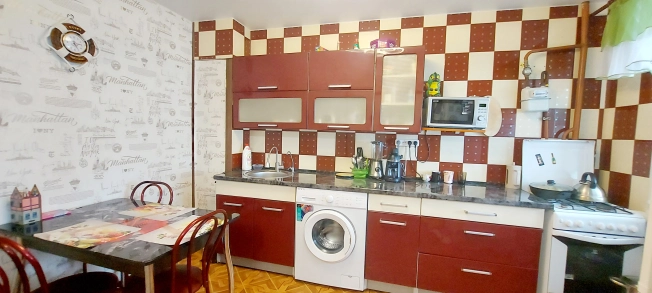 Купить трехкомнатную квартиру в Керчи. Вариант № 58046, 6, площадь - квм, цена 7550000 рублей