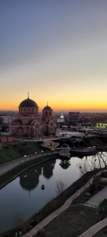 Купить трехкомнатную квартиру в Ростовской области. Вариант № 9823445, 18, площадь -  квм, цена 13900000 рублей