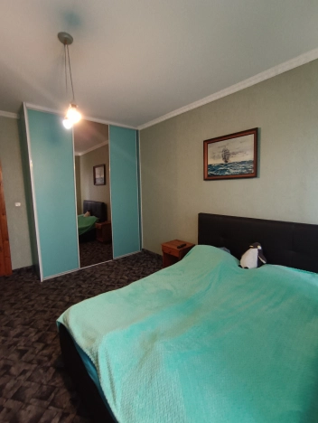 Купить четырехкомнатную квартиру в Калининградской области. Вариант № 18085, 23, площадь -  квм, цена 13500000 рублей