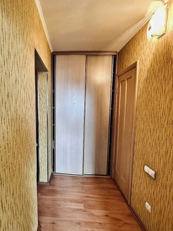 Купить квартиру на улице Комарова в Улан-Удэ. Вариант № 8396938, 6, площадь -  квм, цена 8500000 рублей