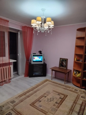 Снять квартиру в Тобольске. Вариант № 9675265, 6, площадь -  квм, цена 30000 рублей