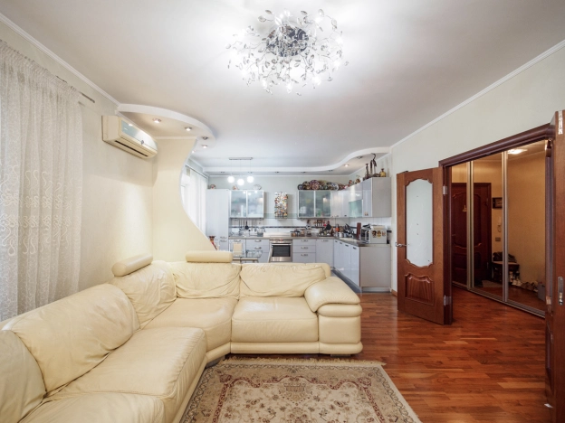 Купить двухкомнатную квартиру в Омске. Вариант № 6762454, 0, площадь -  квм, цена 8300000 рублей