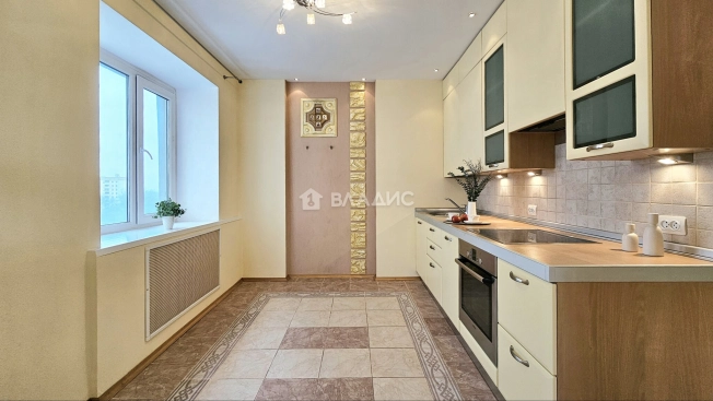 Купить квартиру в Липецкой области. Вариант № 5865702, 3, площадь -  квм, цена 7990000 рублей