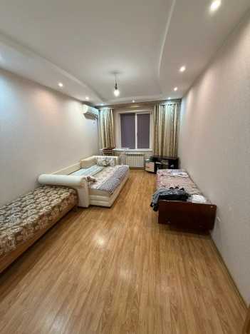 Купить однокомнатную квартиру в Микрорайоне 1-й, Элиста в Элисте. Вариант № 8148068, 0, площадь -  квм, цена 4000000 рублей