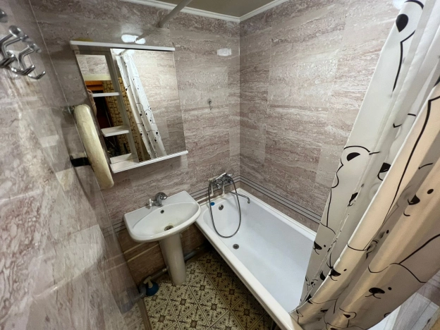 Купить двухкомнатную квартиру на улице Любучанский переулок в Москве. Вариант № 10236381, 7, площадь - квм, цена 5950000 рублей