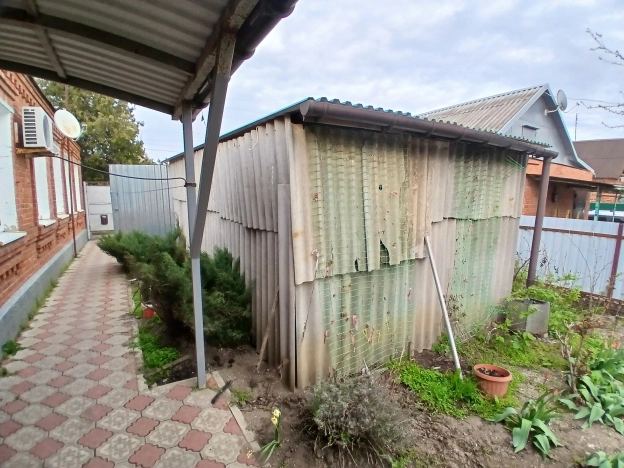 Купить дом на улице Сазонова в Ейске. Вариант № 36028, 11, площадь -  квм, цена 6500000 рублей