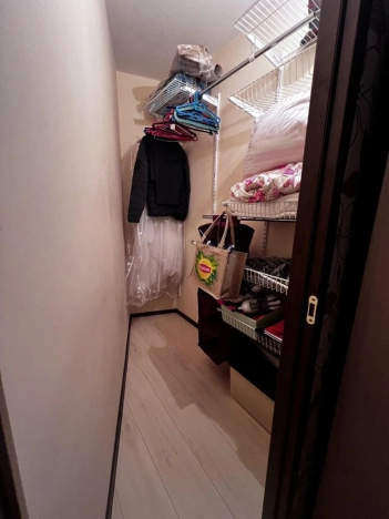 Купить квартиру в Москве. Вариант № 8113101, 25, площадь -  квм, цена 25000000 рублей