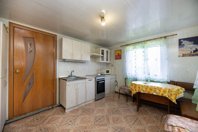 Купить дом в Амурской области. Вариант № 2098037, 4, площадь -  квм, цена 4000000 рублей