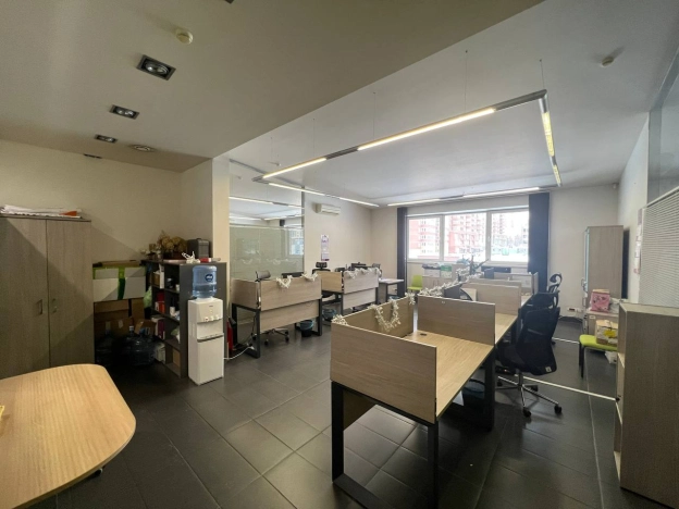 Купить коммерческую недвижимость свободного назначения в Новосибирске. Вариант № 10705930, 20, площадь -  квм, цена 180000000 рублей