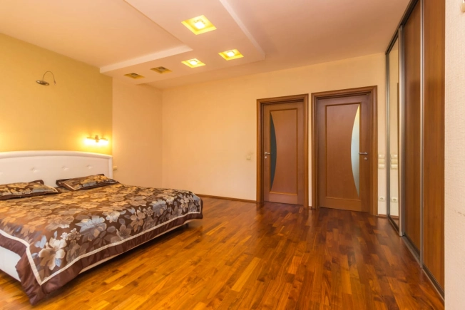 Купить квартиру на вторичке в Уфе. Вариант № 1329977, 5, площадь -  квм, цена 13300000 рублей