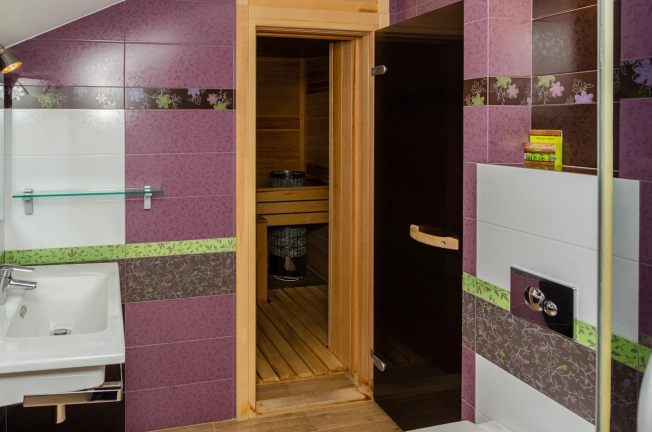 Купить четырехкомнатную квартиру в Новосибирской области. Вариант № 54718, 33, площадь -  квм, цена 16300000 рублей