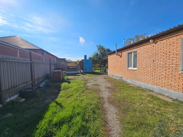 Купить дом в Элисте. Вариант № 7774976, 0, площадь -  квм, цена 5900000 рублей