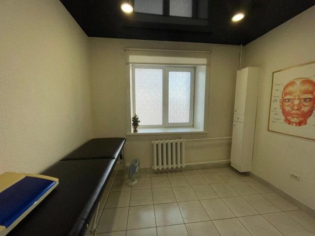 Купить коммерческую недвижимость свободного назначения у метро Площадь Маркса в Новосибирске. Вариант № 9448749, 13, площадь -  квм, цена 13000000 рублей