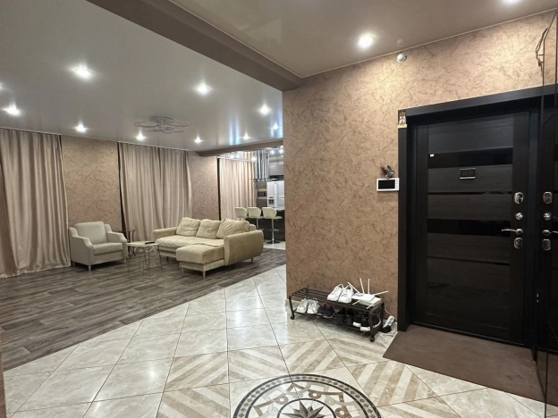 Купить трехкомнатную квартиру в Новосибирской области. Вариант № 7996902, 11, площадь -  квм, цена 20900000 рублей