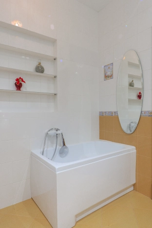 Снять квартиру на улице проспект Мира в Калининграде. Вариант № 5231646, 34, площадь -  квм, цена 140000 рублей