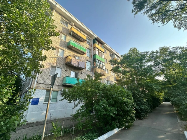 Купить двухкомнатную квартиру на вторичке в Микрорайоне 4-й, Элиста в Элисте. Вариант № 50992, 0, площадь -  квм, цена 3500000 рублей