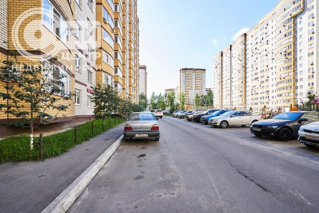 Купить трехкомнатную квартиру в Воронеже. Вариант № 3003270, 16, площадь -  квм, цена 9600000 рублей