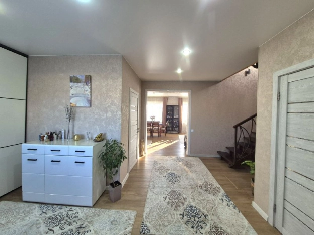 Купить дом в Иркутской области. Вариант № 9139676, 3, площадь -  квм, цена 21250000 рублей