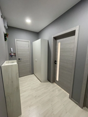 Купить однокомнатную квартиру на улице Рябиновая в Новосибирске. Вариант № 7192806, 14, площадь -  квм, цена 6690000 рублей