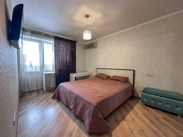 Купить квартиру на улице Атарбекова в Краснодаре. Вариант № 2540190, 18, площадь -  квм, цена 21000000 рублей