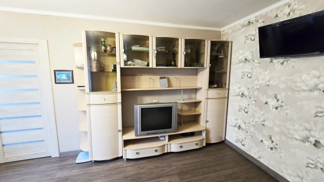 Купить трехкомнатную квартиру у метро Молодежная в Московской области. Вариант № 9981987, 11, площадь -  квм, цена 6370000 рублей