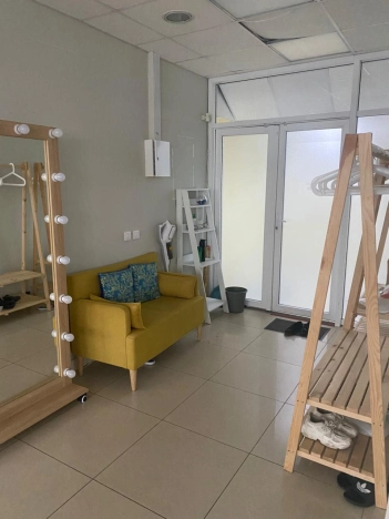 Купить коммерческую недвижимость свободного назначения в Сыктывкаре. Вариант № 6069767, 0, площадь -  квм, цена 4500000 рублей