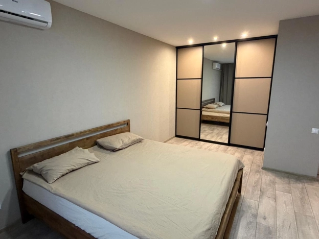 Купить квартиру в Москве. Вариант № 10003054, 11, площадь -  квм, цена 11800000 рублей