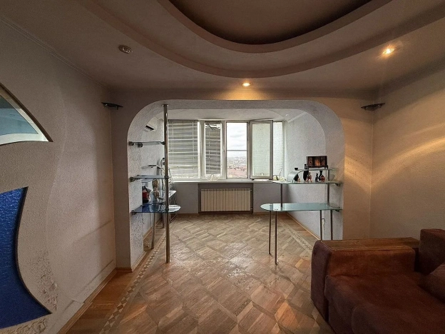 Купить двухкомнатную квартиру в Ростовской области. Вариант № 9968306, 1, площадь -  квм, цена 6800000 рублей