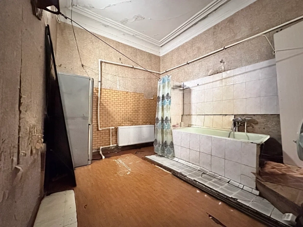 Купить трехкомнатную квартиру в районе Центральный в Санкт-Петербурге. Вариант № 48962, 16, площадь -  квм, цена 12999000 рублей