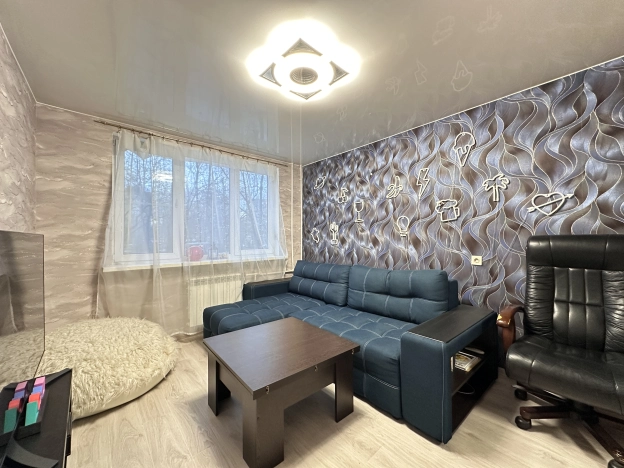 Купить двухкомнатную квартиру у метро Улица Дыбенко в Санкт-Петербурге. Вариант № 35060, 10, площадь -  квм, цена 8800000 рублей