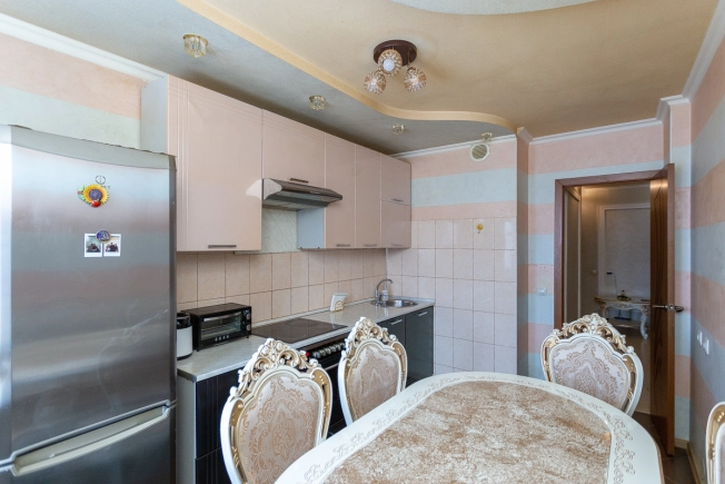 Купить трехкомнатную квартиру на вторичке в районе Фрунзенский в Владимире. Вариант № 10621, 15, площадь -  квм, цена 8700000 рублей