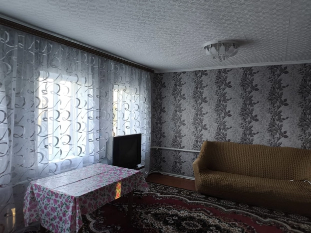 Купить дом на улице Октябрьская в Курской области. Вариант № 5455213, 3, площадь -  квм, цена 3400000 рублей