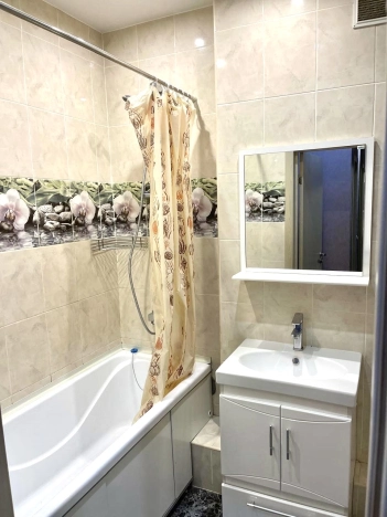 Купить однокомнатную квартиру на улице Петухова в Новосибирске. Вариант № 60274, 5, площадь -  квм, цена 4350000 рублей