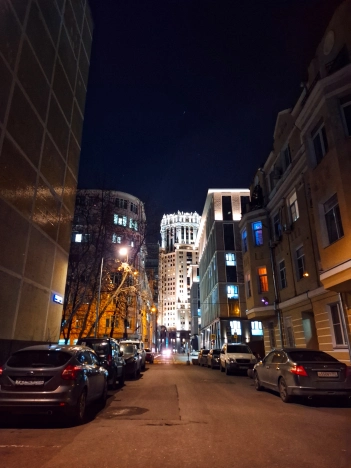 Купить квартиру в районе Замоскворечье в Москве. Вариант № 23027, 29, площадь -  квм, цена 23700000.0000 рублей