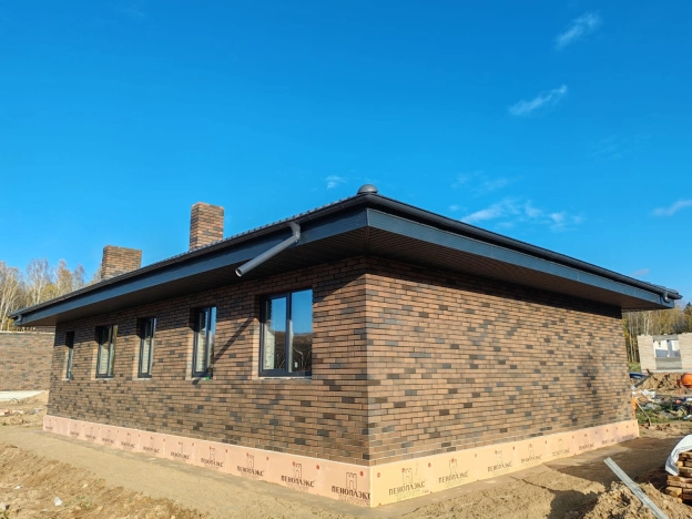 Купить дом на улице Дачная в Калуге. Вариант № 17565, 3, площадь -  квм, цена 8800000 рублей