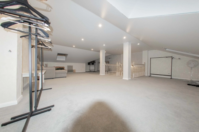 Купить таунхаус в Камешкове. Вариант № 7651033, 28, площадь - квм, цена 18400000 рублей