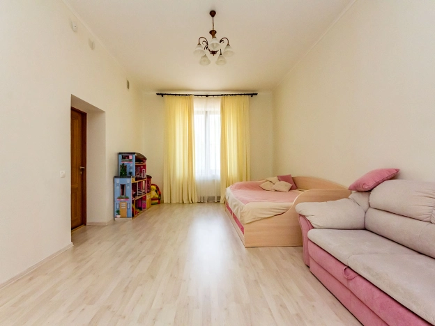 Купить дом на улице переулок Ладушкина в Калининграде. Вариант № 8070, 23, площадь -  квм, цена 33000000 рублей