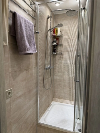 Купить квартиру в Москве. Вариант № 9371133, 8, площадь -  квм, цена 24000000 рублей