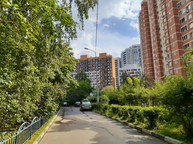 Купить трехкомнатную квартиру на улице Любучанский переулок в Москве. Вариант № 3653080, 14, площадь -  квм, цена 11500000 рублей