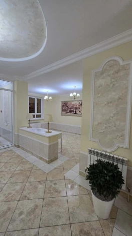 Купить трехкомнатную квартиру в Ростовской области. Вариант № 5922387, 17, площадь -  квм, цена 14900000 рублей