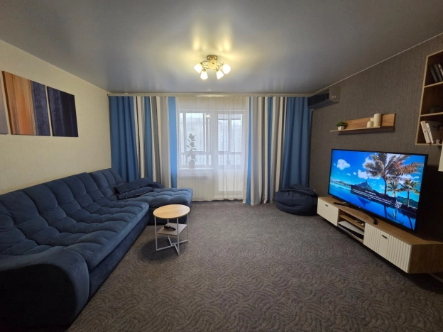 Купить трехкомнатную квартиру в Новосибирской области. Вариант № 10343546, 8, площадь -  квм, цена 13000000 рублей