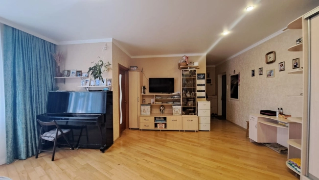 Купить двухкомнатную квартиру в Новороссийске. Вариант № 32137, 7, площадь -  квм, цена 7500000 рублей