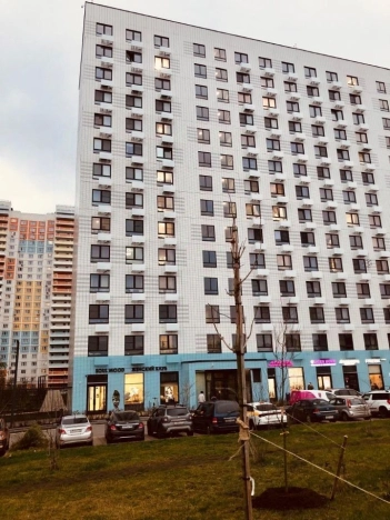 Купить трехкомнатную квартиру у метро Коммунарка в Москве. Вариант № 10009133, 14, площадь -  квм, цена 18600000 рублей