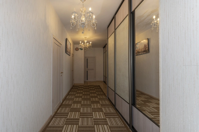 Купить трехкомнатную квартиру в Королёве. Вариант № 1202, 9, площадь - квм, цена 17500000 рублей