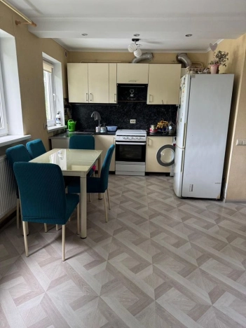 Купить четырехкомнатную квартиру в Калининграде. Вариант № 6274947, 9, площадь -  квм, цена 5500000 рублей