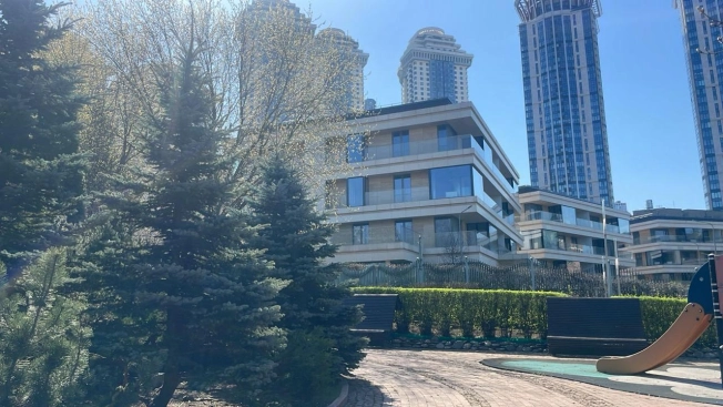 Купить квартиру в Москве. Вариант № 26637, 14, площадь - квм, цена 450000000.0000 рублей