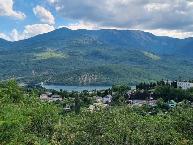 Купить земельный участок в Республике Крым. Вариант № 3832413, 0, площадь -  квм, цена 6500000 рублей