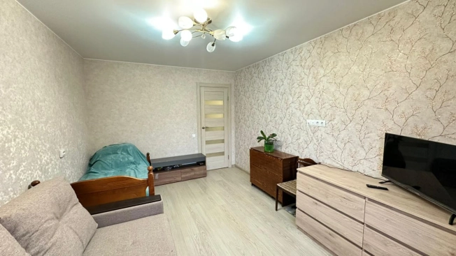 Купить трехкомнатную квартиру в Пушкине. Вариант № 9883138, 13, площадь -  квм, цена 9250000 рублей