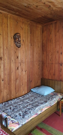 Купить земельный участок на улице Набережная в Тюменской области. Вариант № 37245, 8, площадь -  квм, цена 450000 рублей